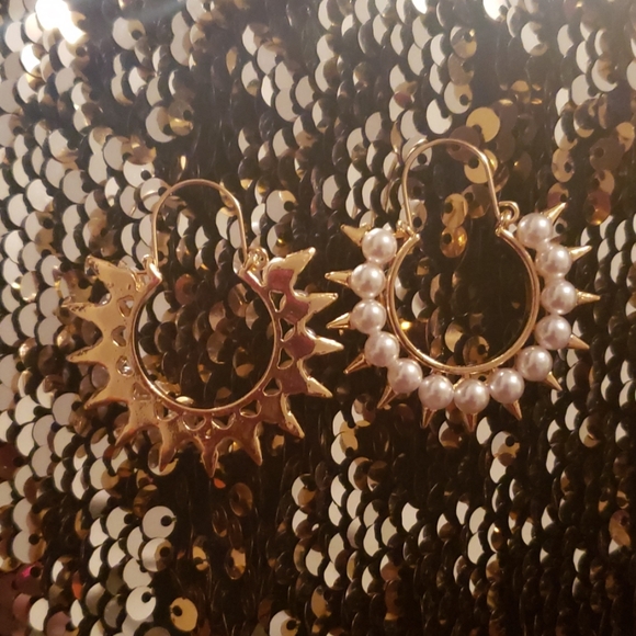 Glamorous Gold Faux Pearl Spike Hoop Earrings - Picture 6 of 6